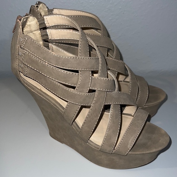 Yasmin high wedges size 7.5 Taupe zippered back tan hes zipper back platforms - Picture 1 of 9